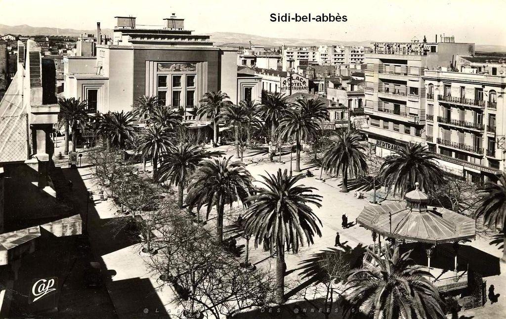 Sidi-bel-abbes - Kiosque 03.JPG